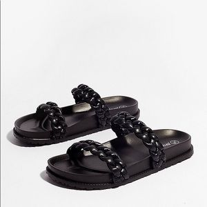 NIB World At Your Feet Faux Leather Braide…